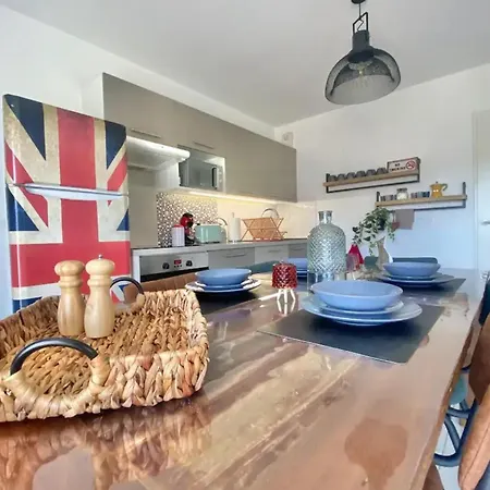 Bright With Balcony Apartment Montpellier